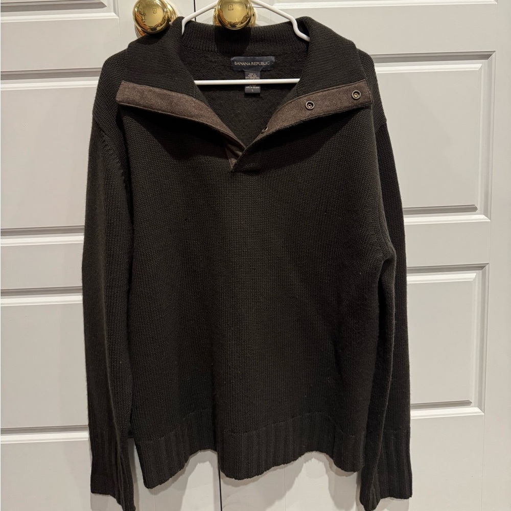 Banana Republic Green Quarter Button Up
